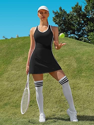 ATTRACO kadın Tenis Elbise Şort Cepler ve Sutyen V Boyun Racerback Golf Kıyafetleri